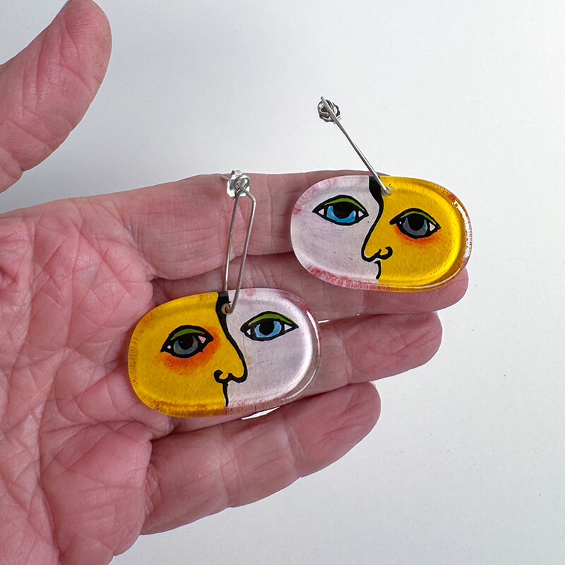 eye earrings