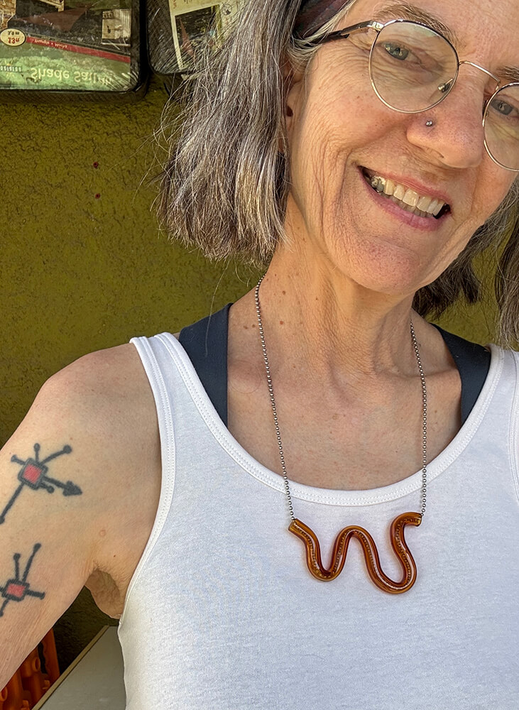 The Original Wiggle borosilicate necklace in Amber